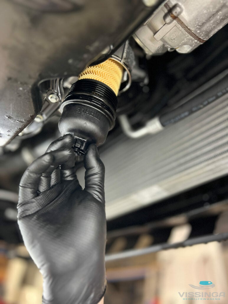 Renault Master onderhoudsschema - olie filter vervangen