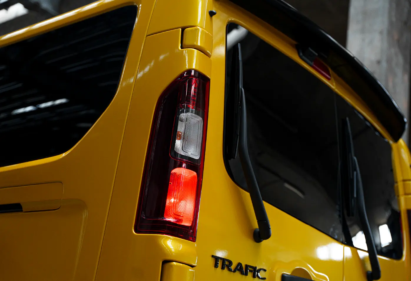 Renault Trafic Dakspoiler