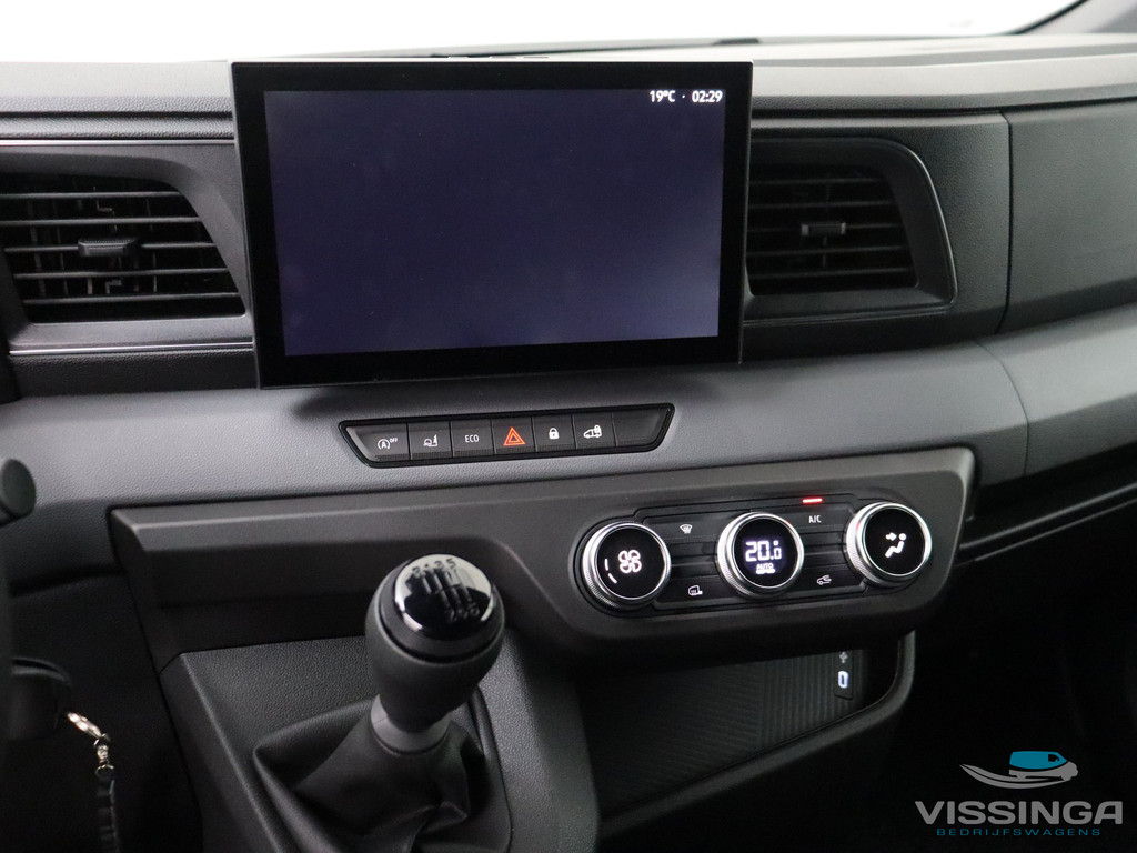 Renault Master L2H2 170 pk Extra Luxe Blue Agave (groen)