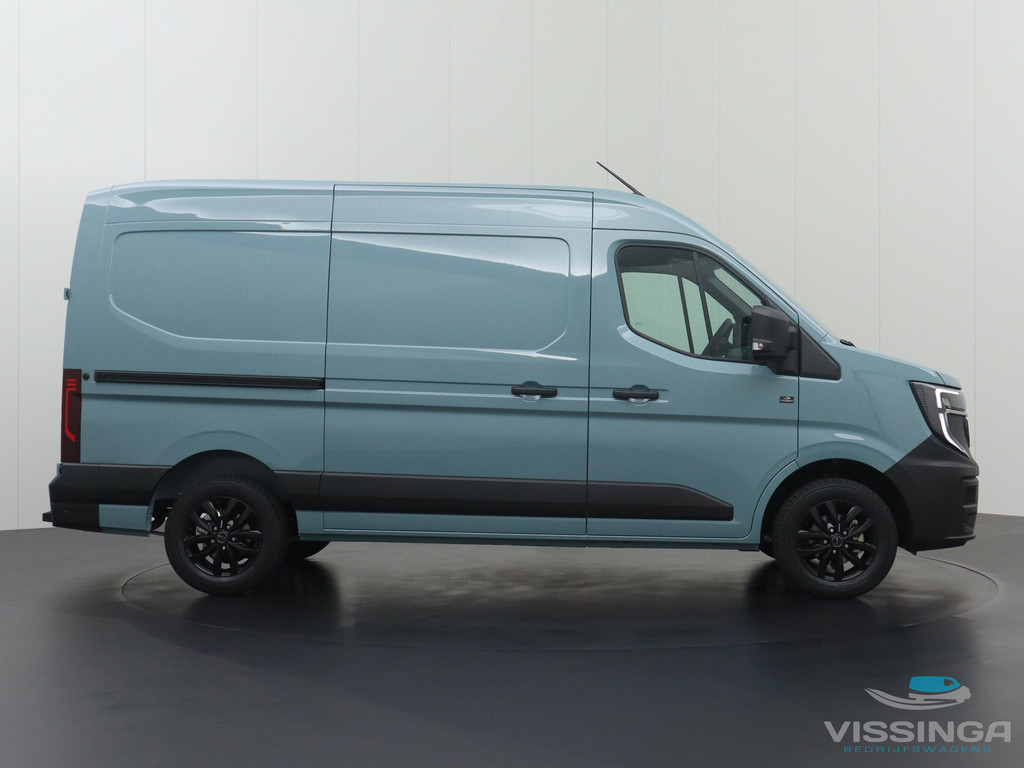 Renault Master L2H2 170 pk Extra Luxe Blue Agave (groen)