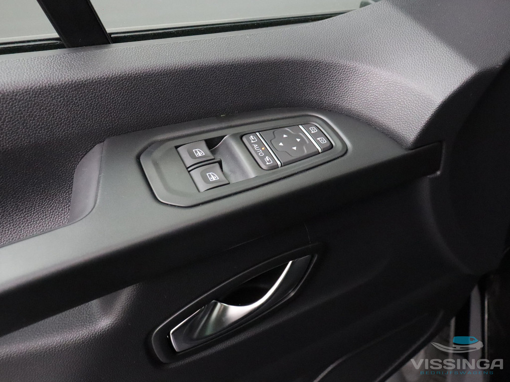 Renault Trafic L2H1 170 pk Anniversary Edition Automaat Dubbele Cabine Zwart