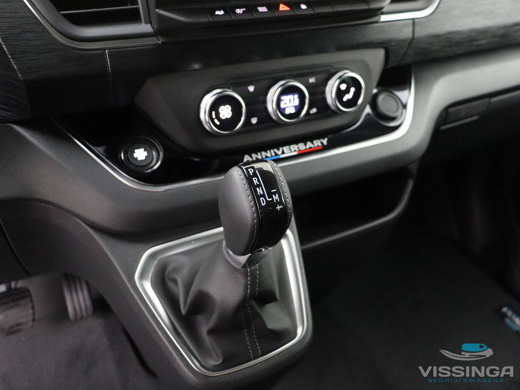 Renault Trafic L2H1 170 pk Anniversary Edition Automaat Dubbele Cabine Grijs