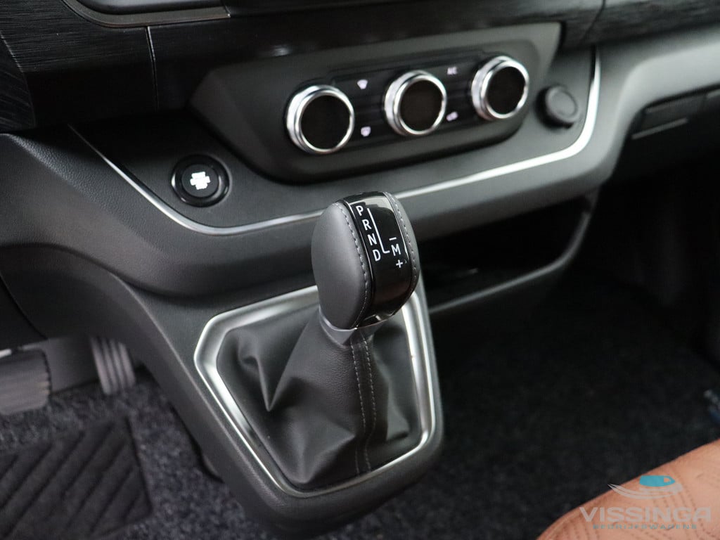 Renault Trafic L2H1 170 pk Vissinga Special Leder interieur