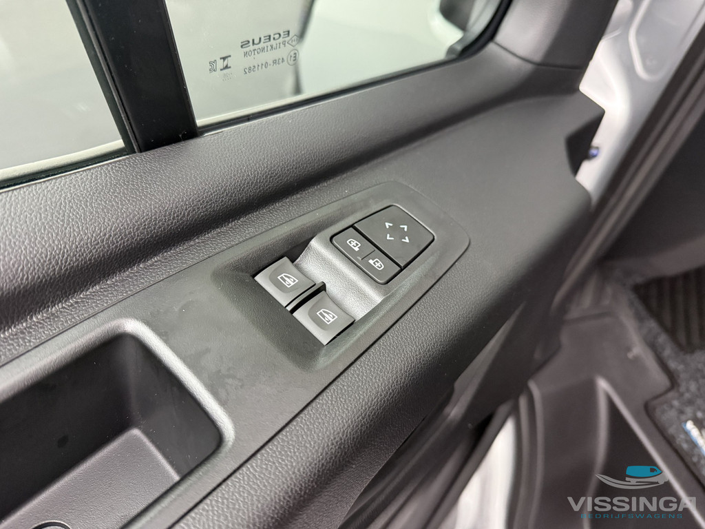 Renault Master E-Tech Bakwagen zilver 420x211x232 (20.5m3) 87 kWh
