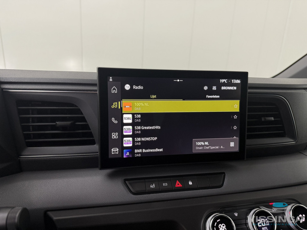 Renault Master E-Tech Bakwagen zilver 420x211x232 (20.5m3) 87 kWh