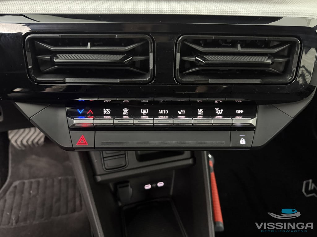 Renault 4 E-Tech Evolution Comfort Range Van Rood