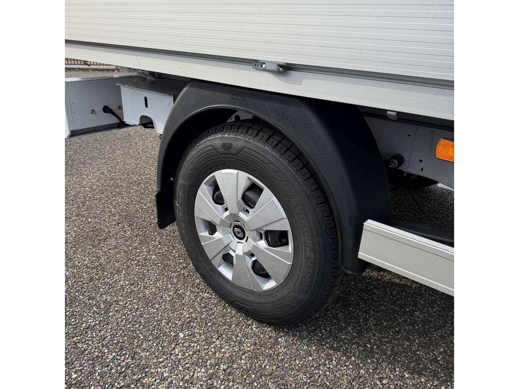 Renault Master E-Tech Open laadbak + HIAB kraan + trekhaak