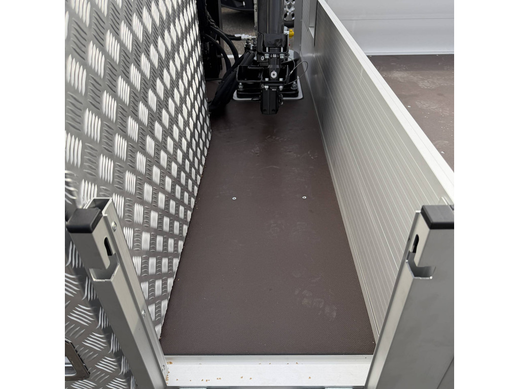 Renault Master E-Tech Open laadbak + HIAB kraan + trekhaak