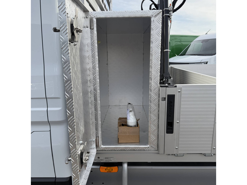 Renault Master E-Tech Open laadbak + HIAB kraan + trekhaak