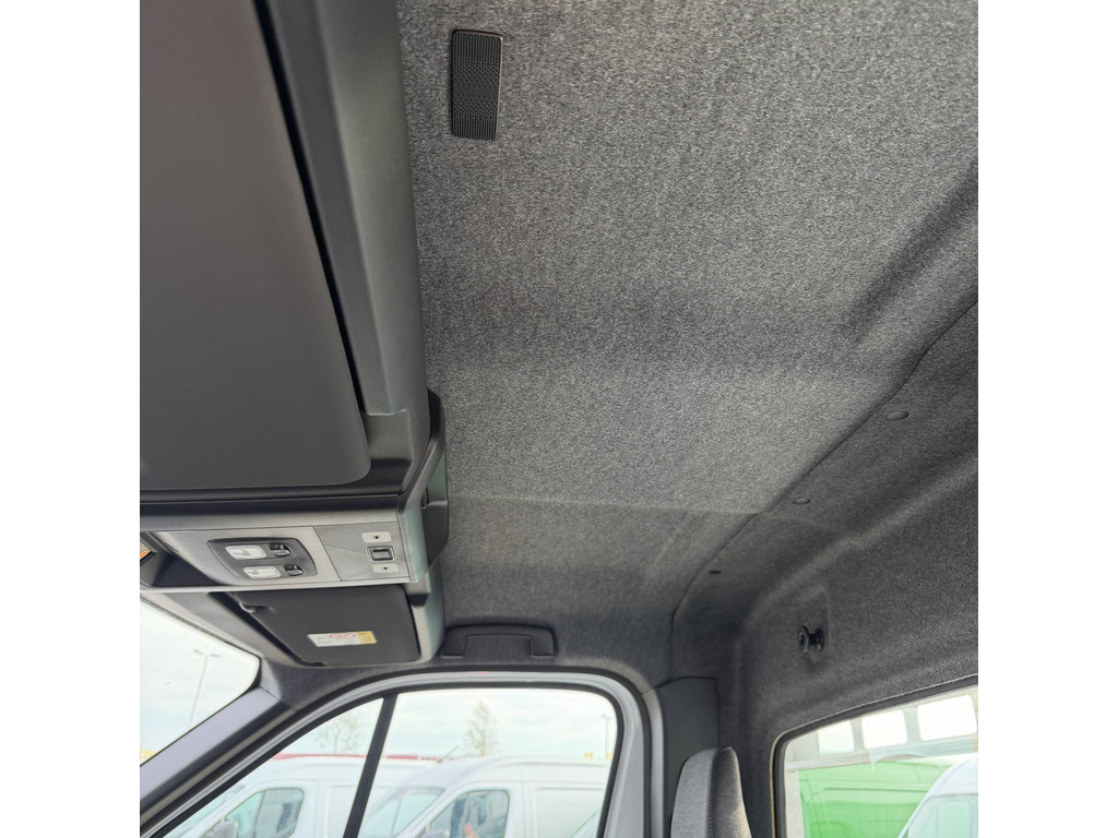 Renault Master E-Tech Open laadbak + HIAB kraan + trekhaak