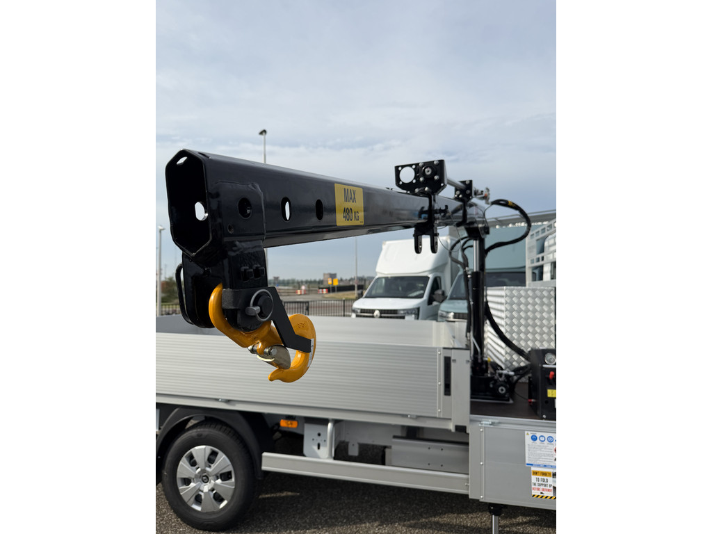 Renault Master E-Tech Open laadbak + HIAB kraan + trekhaak