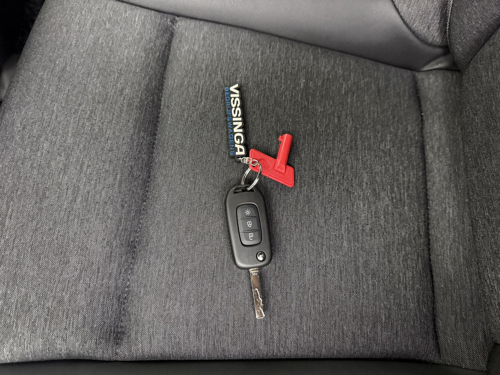 Renault Master E-Tech Open laadbak + HIAB kraan + trekhaak